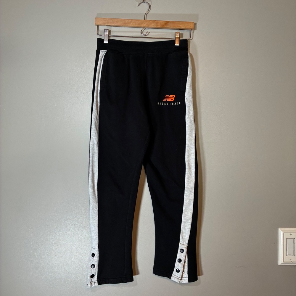 New Balance Basketball Boys Large 14/16 Black Gray Snap Leg Fleece Sweatpants